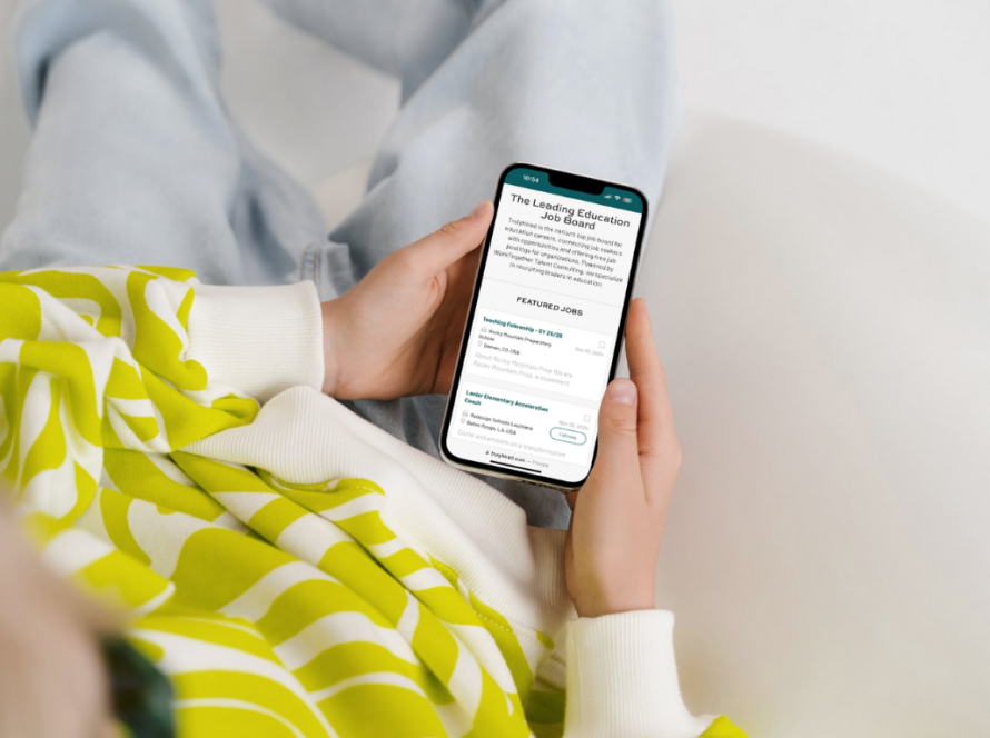 Discover the Best Job Posting Strategies: Tips for Maximum Reach